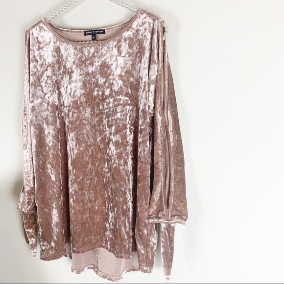 Cable & Gauge crushed velvet arm slit top medium - Picture 4 of 7